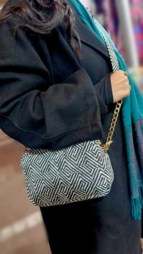 A noly bag